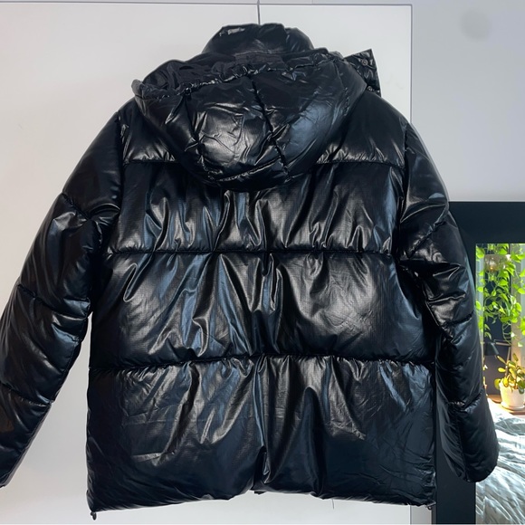 Men’s Black Puffer Coat (L) - Picture 4 of 4